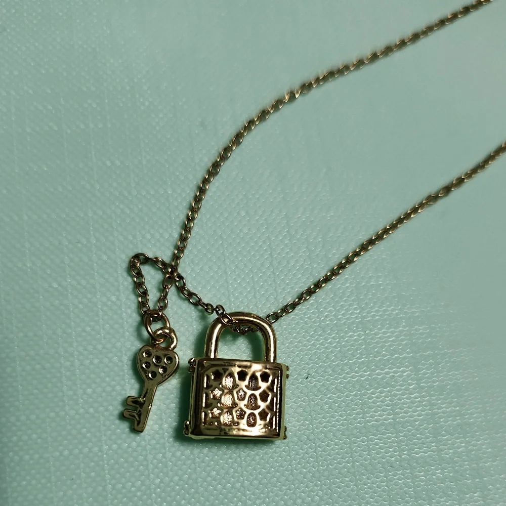 Lock & Key Necklace - Picture 3 of 8